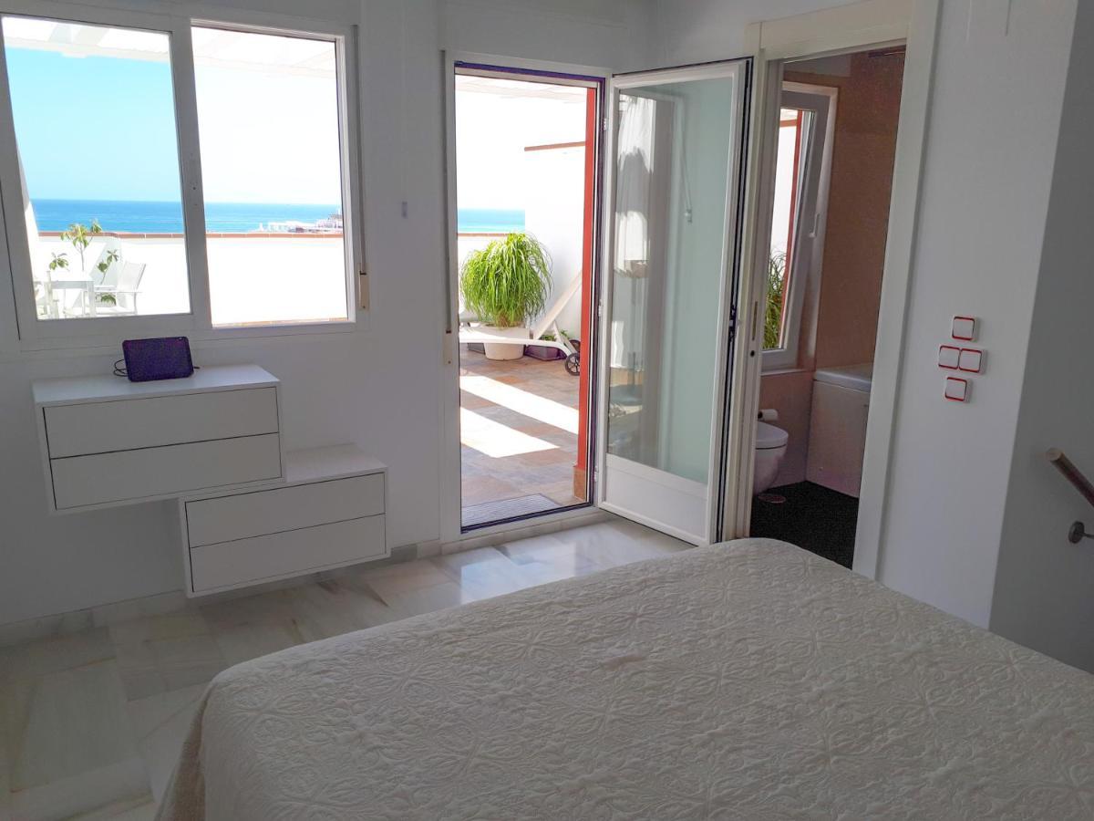 Atico Duplex Con Vistas Al Mar. Dos Plazas De Garaje Apartment Torremolinos Exterior photo