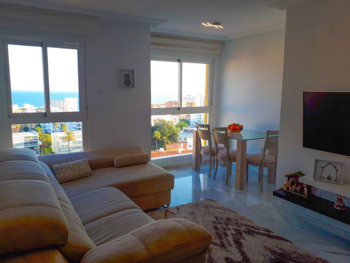 Atico Duplex Con Vistas Al Mar. Dos Plazas De Garaje Apartment Torremolinos Exterior photo